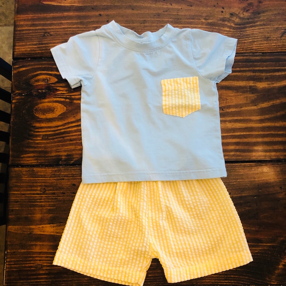 Smocked Polkadot boy’s short set size 12 months